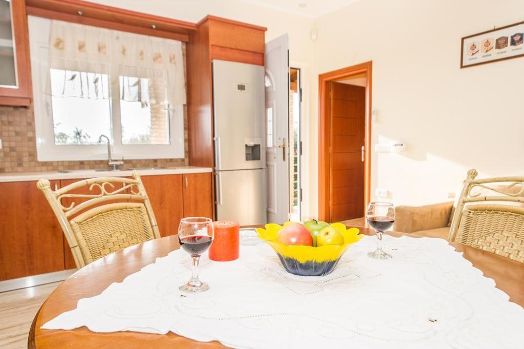Cozy Flats In An Olive Grove By The Sandy Beach Kanalos Exterior foto