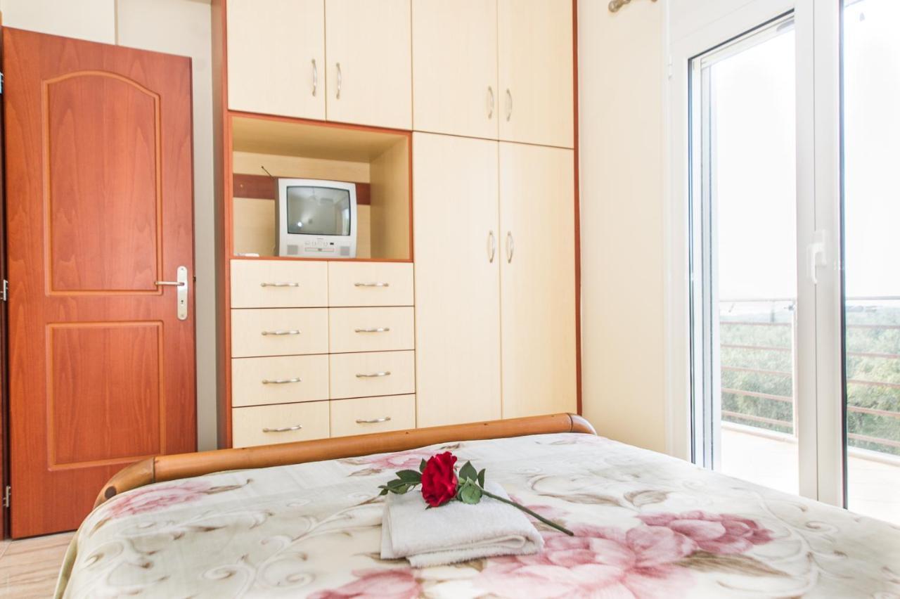 Cozy Flats In An Olive Grove By The Sandy Beach Kanalos Exterior foto